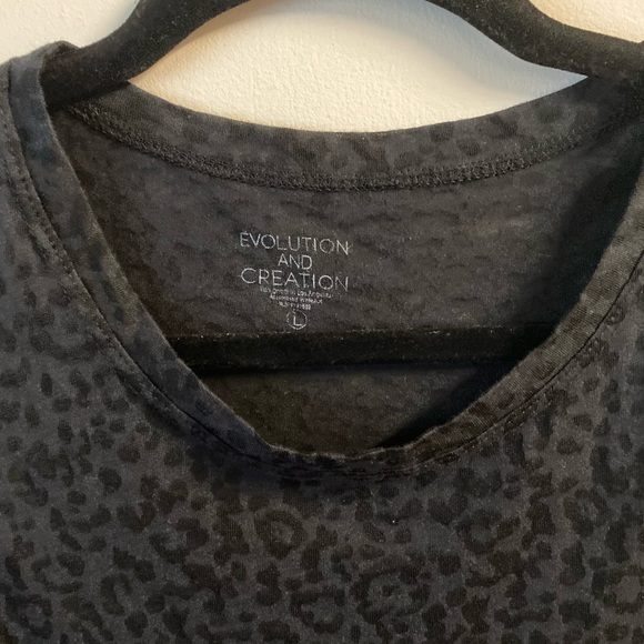 Women’s Semi Cropped Muscle Tank. Sheer workout top, only worn once - Picture 3 of 4